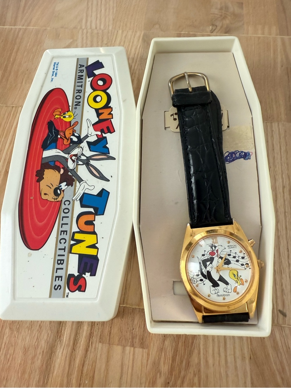 vintage Armitron Warner bros looney tunes musical watch NEW BATTERY